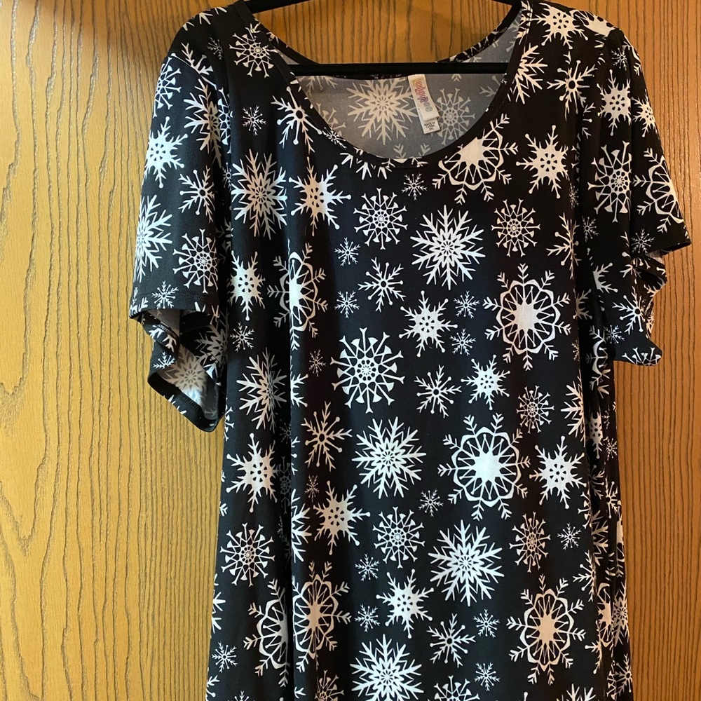 3xl like new holiday lularoe classic t